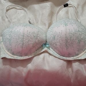New with tags! Very sexy VS BRA